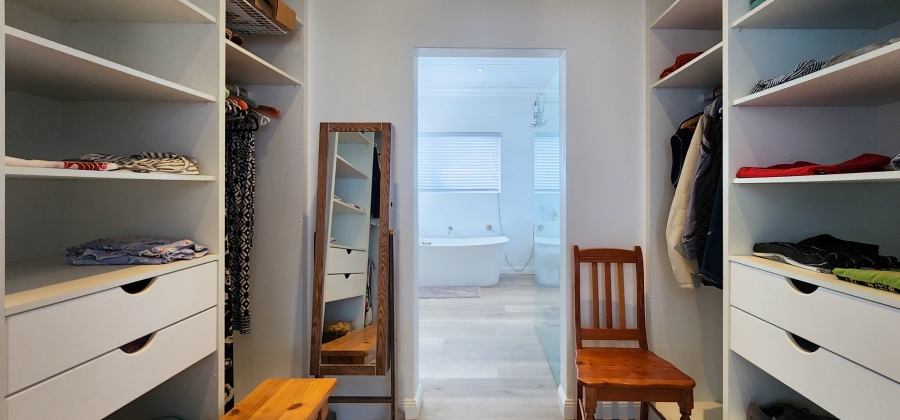 4 Bedroom Property for Sale in Agulhas Western Cape